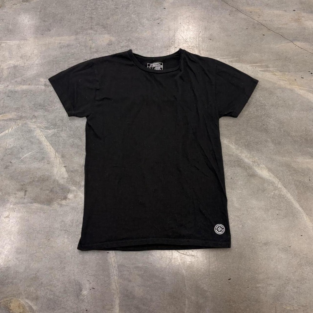 Aeropostale Black Baby Tee Fitted Logo T-Shirt Y2K 2000s Minimalist Small